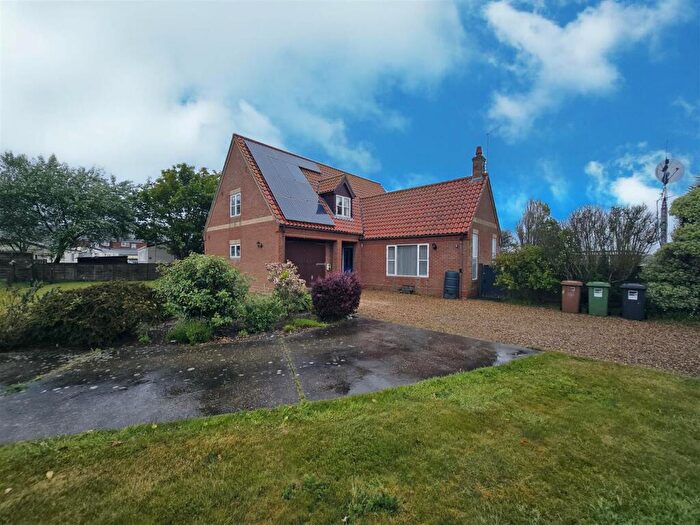 3 Bedroom Detached House For Sale In Beach Road, Sea Palling, NR12