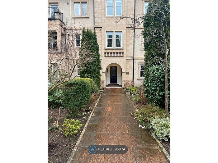 3 Bedroom Flat To Rent In St Margaret's Place, Edinburgh, EH9