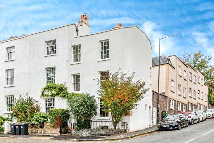 2 Bedroom End Of Terrace House For Sale In Cotham Vale, Cotham, Bristol, BS6