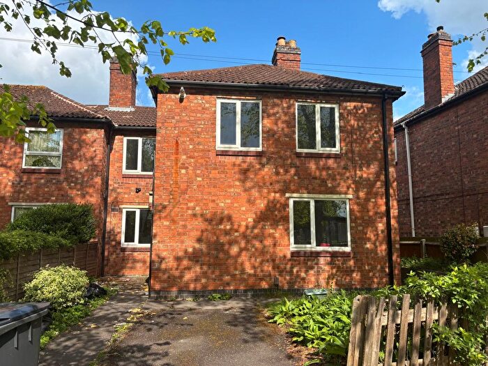 3 Bedroom Semi-Detached House To Rent In Coleman Road, Leicester, LE5