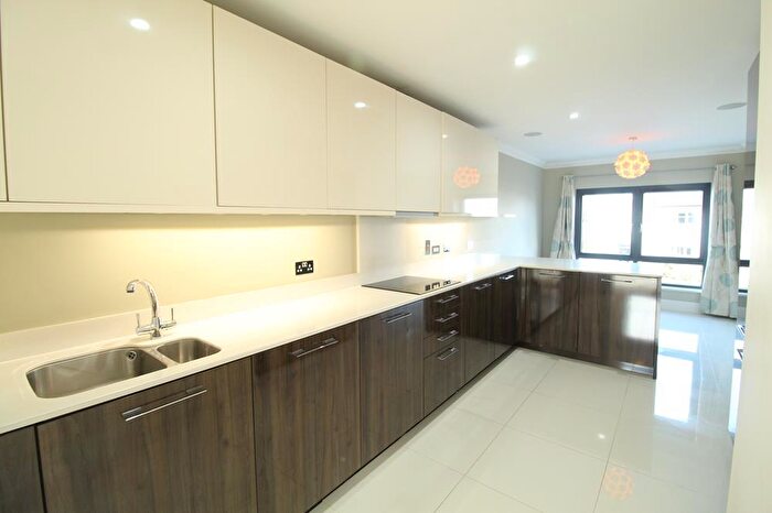 4 Bedroom Town House To Rent In Oakhill Grange, Aberdeen, AB15