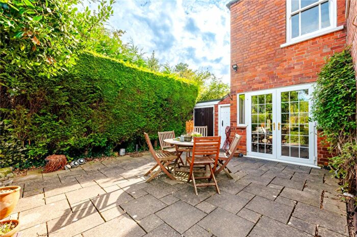 4 Bedroom Detached House For Sale In Lower Kirklington Road, Southwell, Nottinghamshire, NG25