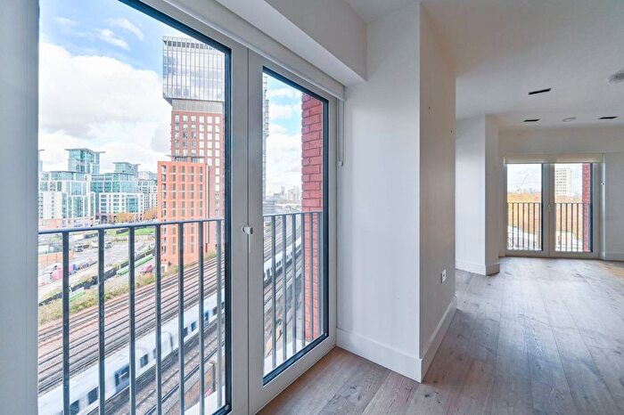 2 Bedroom Flat For Sale In Exchange Gardens, Vauxhall, London, SW8