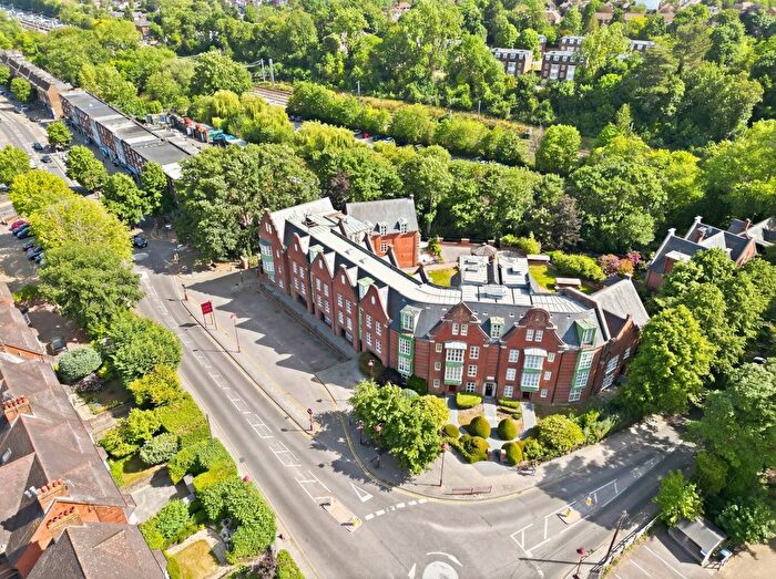 2 Bedroom Flat For Sale In Watling Mansions, Watling Street, Radlett, Hertfordshire, WD7