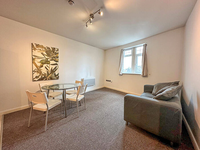 1 Bedroom Flat To Rent In Flat St. Marys Chambers, St. Marys Gate, Derby, Derbyshire, DE1