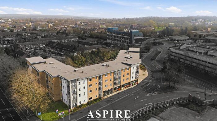 2 Bedroom Flat For Sale In Southernhay Close, Basildon, SS14