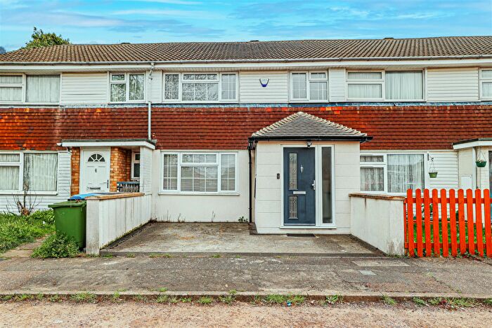 3 Bedroom Terraced House For Sale In The Dart, Hemel Hempstead, HP2