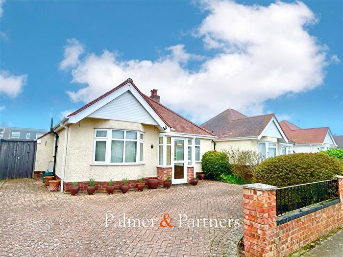 2 Bedroom Bungalow For Sale In Manchester Road, Holland-On-Sea, Clacton-On-Sea, Essex, CO15