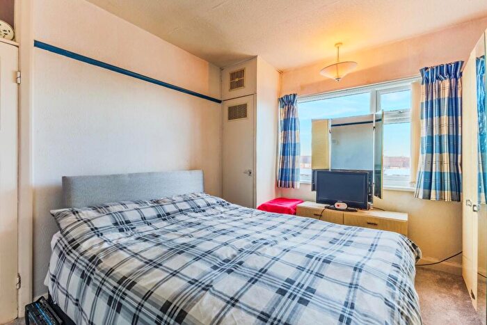 3 Bedroom Terraced House For Sale In Wyken Way, Coventry, CV2