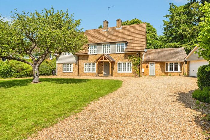 4 Bedroom Detached House For Sale In Hall Close, Harrold, Bedford, MK43