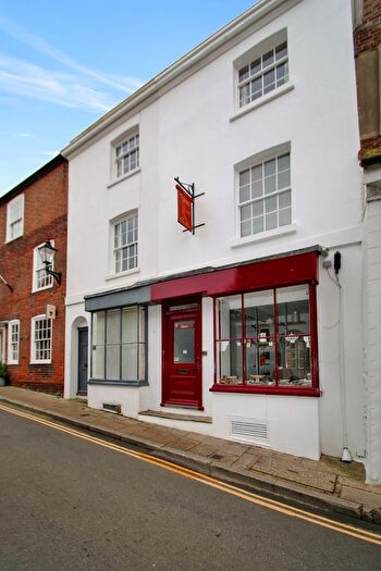 2 Bedroom Terraced House For Sale In The Mint, Rye, TN31