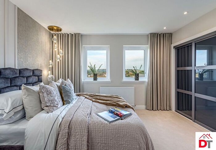 5 Bedroom Detached House For Sale In West Path, Midlothian, EH37