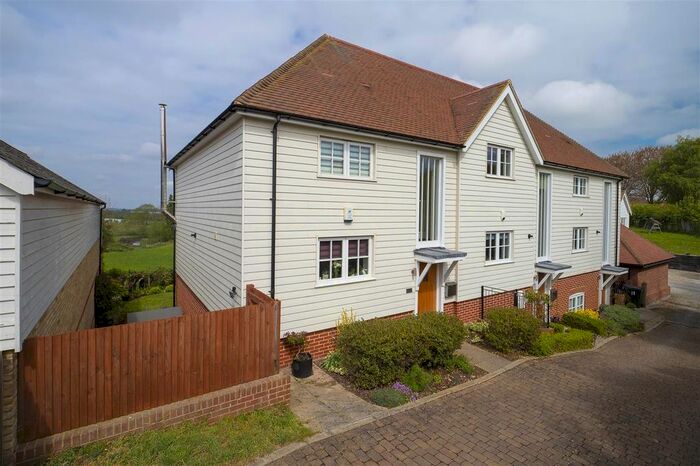 4 Bedroom End Of Terrace House For Sale In Church Hill, School Mews, Hernhill, ME13