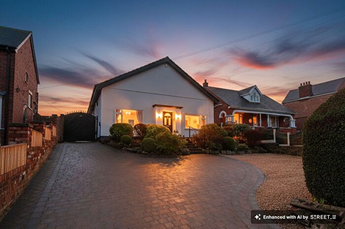 3 Bedroom Detached Bungalow For Sale In Ringwood Road, Brimington, S43