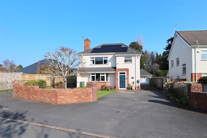 3 Bedroom Detached House For Sale In Homestead Gardens, Bristol, BS16