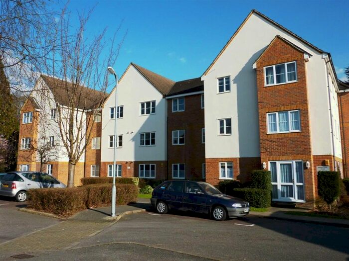 1 Bedroom Flat To Rent In Branscombe House, Gisburne Way, Watford, WD24
