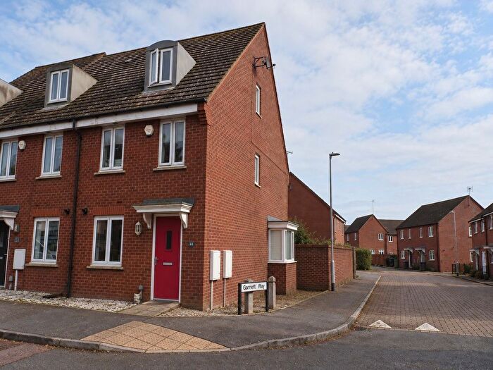 3 Bedroom Town House To Rent In Winchcombe Meadows, Oakridge Park, Milton Keynes, MK14