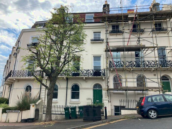 2 Bedroom Apartment To Rent In Roundhill Crescent, BN2