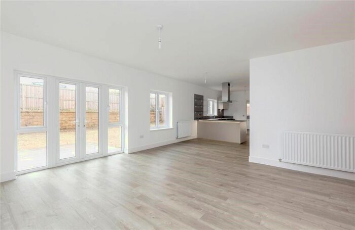 5 Bedroom Property To Rent In Golders Green Crescent, London NW11