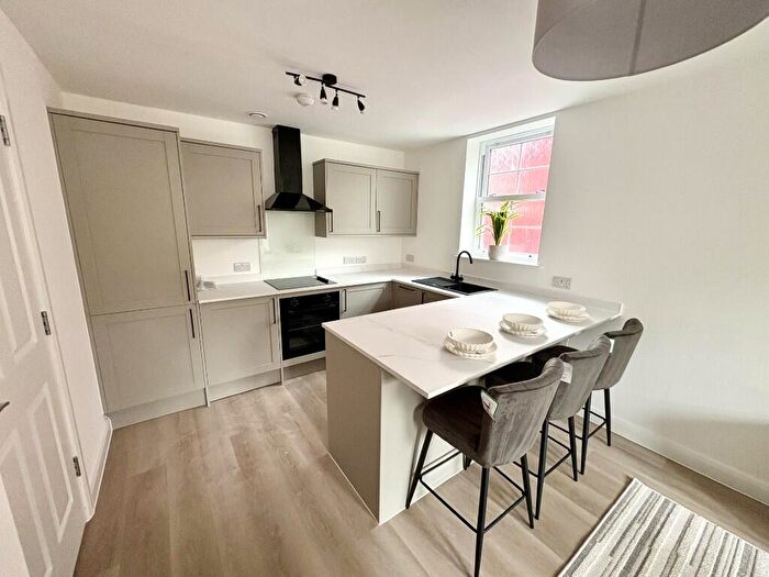 2 Bedroom Flat To Rent In Ivanhoe Road, Liverpool, Merseyside, L17