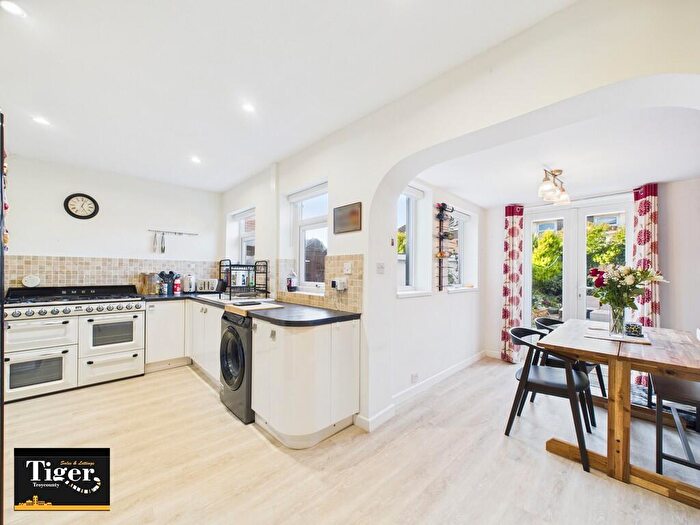 3 Bedroom Semi-Detached House For Sale In Helens Close, Blackpool, FY4