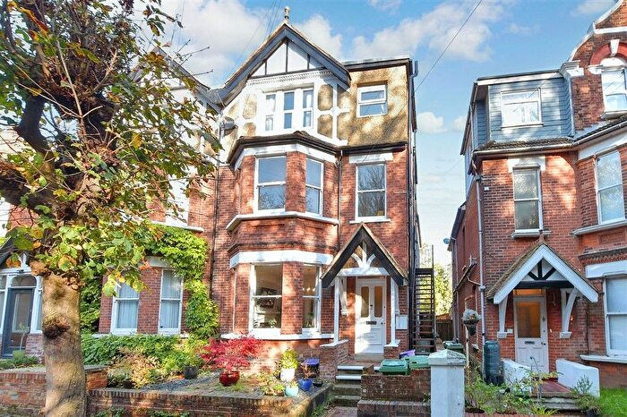 1 Bedroom Flat For Sale In Broadmead Road, Folkestone, Kent, CT19