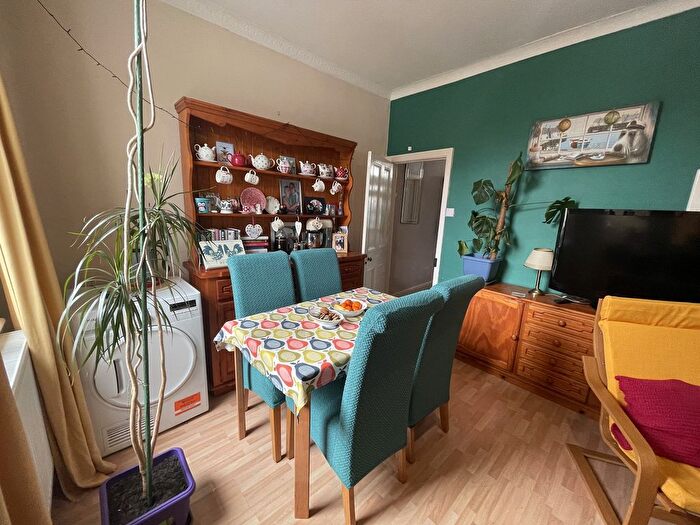 3 Bedroom End Of Terrace House For Sale In Newport Road, Caldicot, Mon., NP26