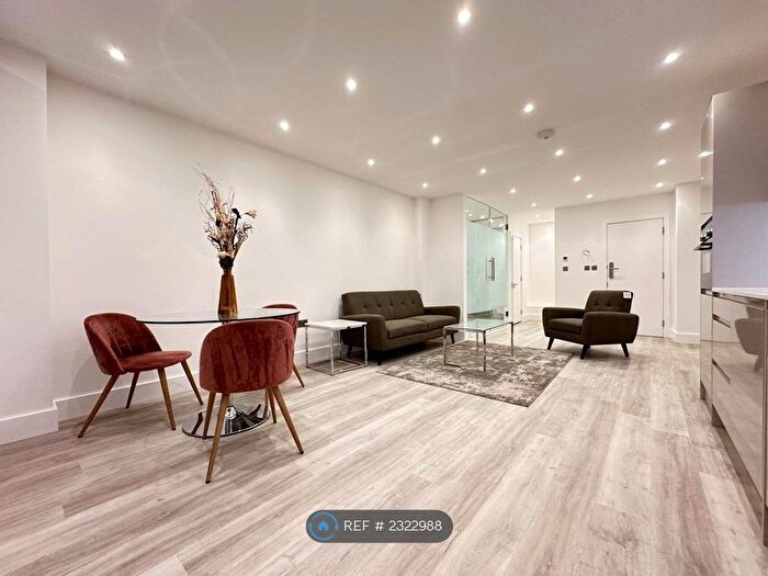 1 Bedroom Flat To Rent In Holmes Road, London, NW5