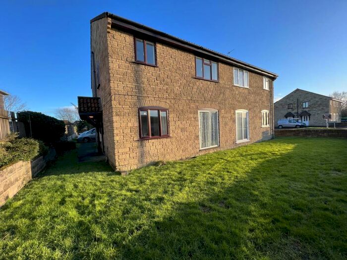 1 Bedroom Flat To Rent In Meadowcroft, New Road, Gillingham, SP8