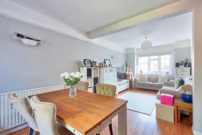 2 Bedroom End Of Terrace House For Sale In Sydney Road, Raynes Park, London, SW20