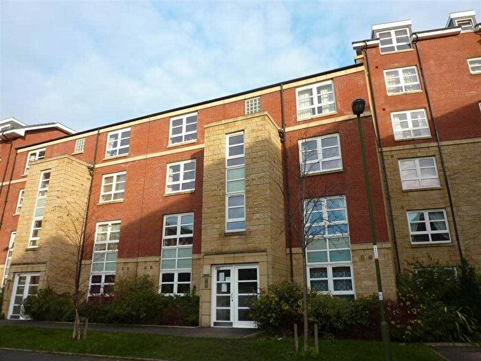 2 Bedroom Flat To Rent In Loaning Mills, Restalrig, Edinburgh, EH7