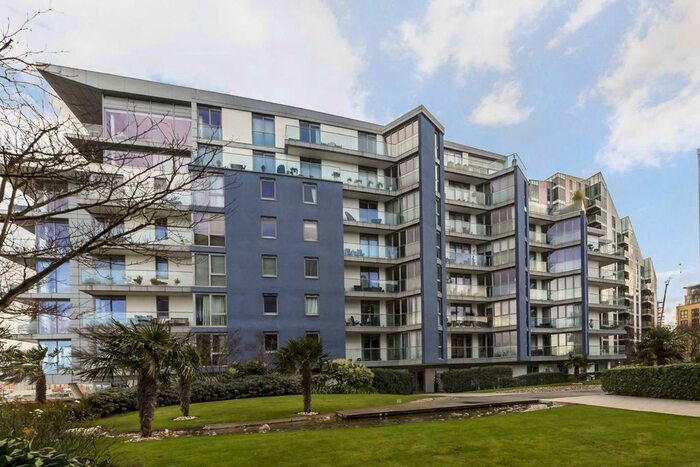 2 Bedroom Flat To Rent In Eastfields Avenue, London, SW18