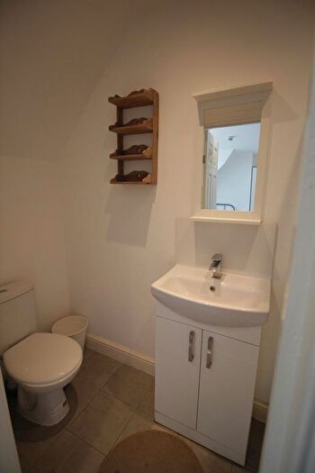 1 Bedroom Flat To Rent In Eldon Place, Westbourne, Bournemouth, BH4