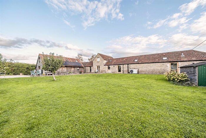 4 Bedroom Barn Conversion For Sale In Willowbrook End, Sutton Benger, Chippenham, SN15