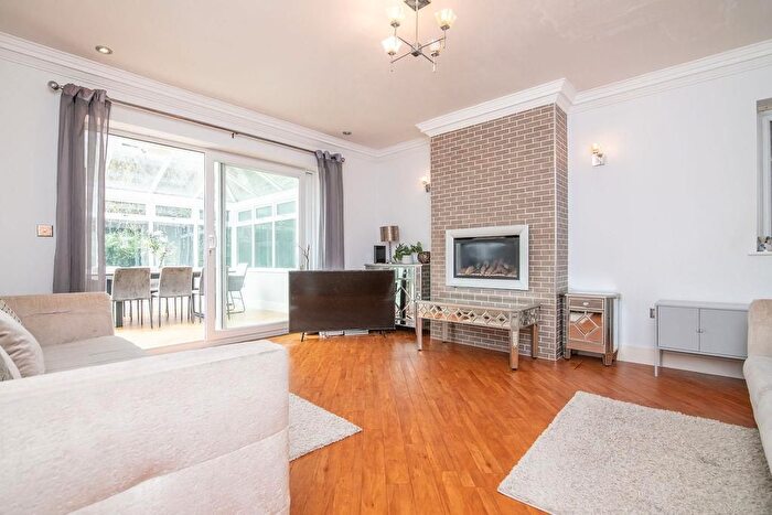 5 Bedroom Detached House To Rent In Kenilworth Road, Balsall Common, Solihull, CV7