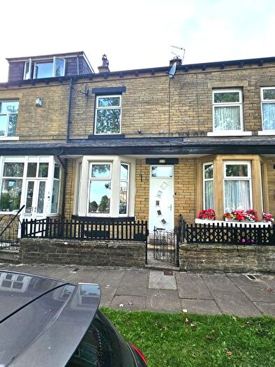 3 Bedroom Terraced House To Rent In Lingwood Road, Bradford, BD8