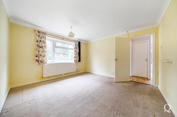 2 Bedroom Bungalow For Sale In Gayhurst Drive, Sittingbourne, Kent, ME10