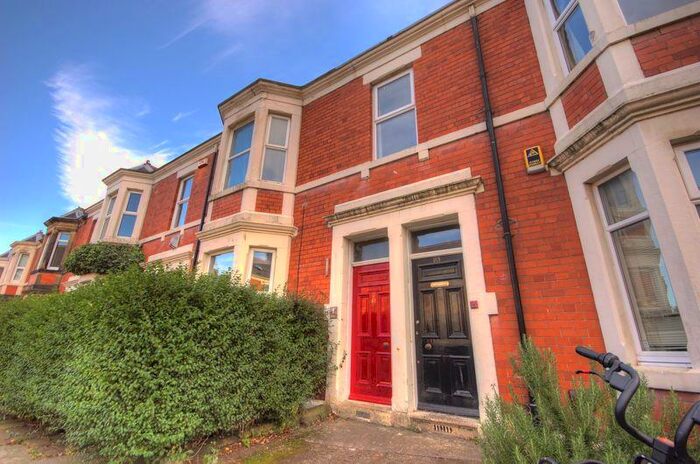 6 Bedroom Flat To Rent In Bayswater Road, Jesmond, Newcastle Upon Tyne, NE2