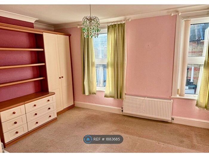 2 Bedroom Terraced House To Rent In Coombe Road, Gravesend, DA12