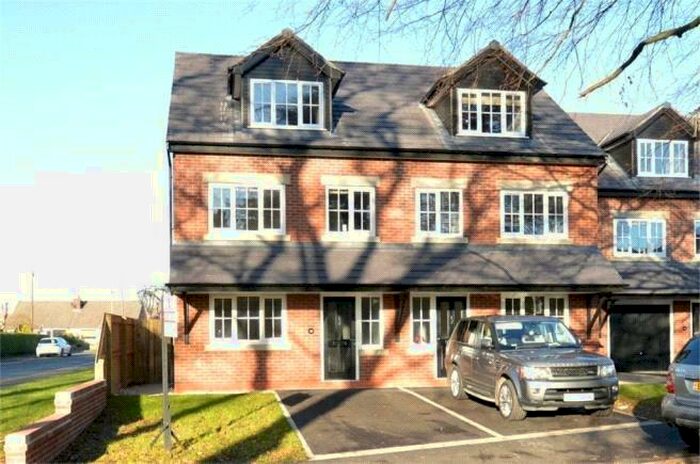 4 Bedroom Semi-Detached House To Rent In Grimshaw Lane, Bollington, Macclesfield, Cheshire, SK10