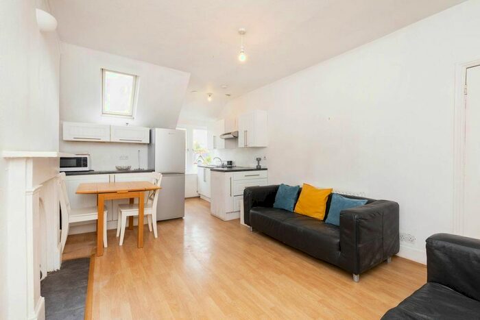 2 Bedroom Flat To Rent In Elgin Avenue, Maida Vale, W9