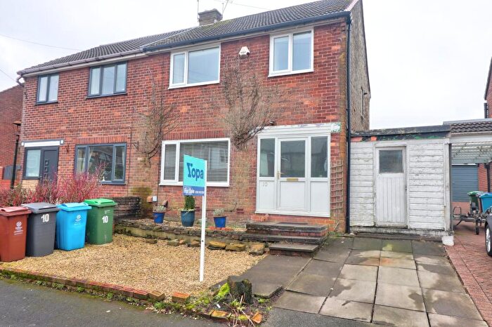 3 Bedroom Semi Detached House For Sale In Great Meadow, Oldham, OL2