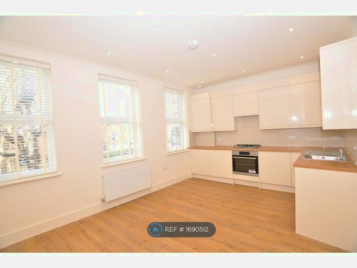 1 Bedroom Flat To Rent In High Road, London, N2