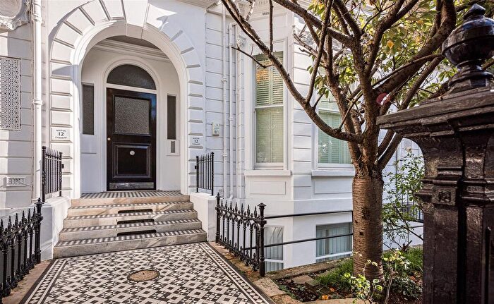 2 Bedroom Flat To Rent In Bolton Gardens, London, SW5