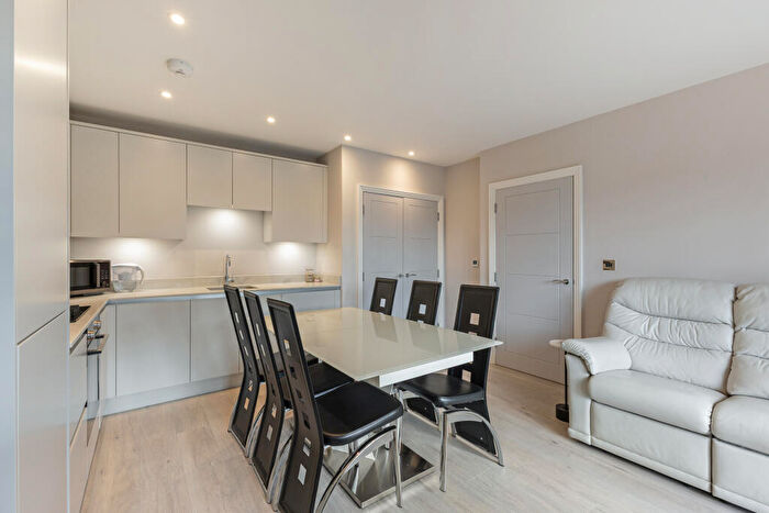 2 Bedroom Flat For Sale In High Street, Edgware, HA8