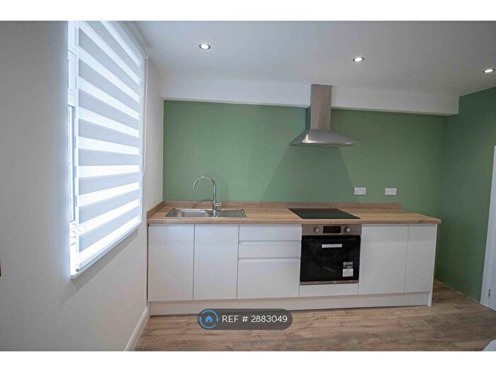 Studio To Rent In High Street, Hanging Heaton, Batley, WF17