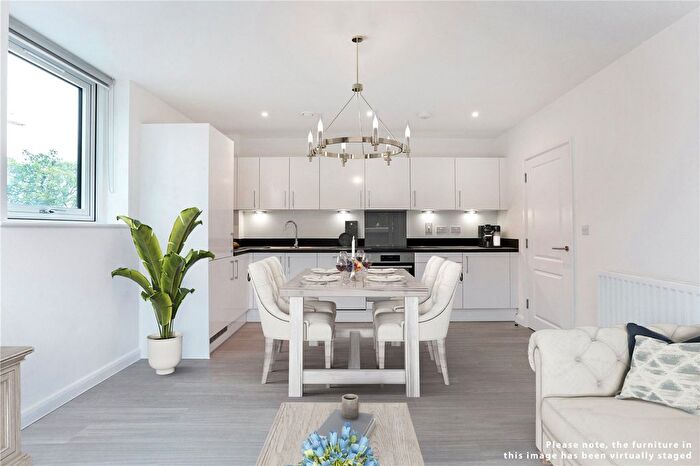 1 Bedroom Flat For Sale In Sunningdale Park, Berkshire, SL5