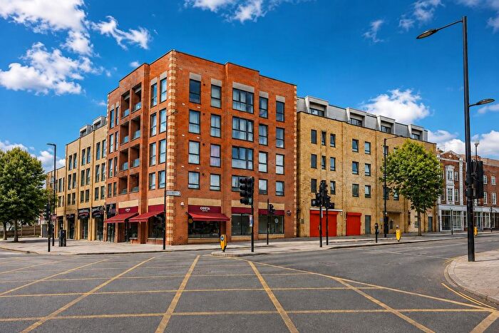 1 Bedroom Flat For Sale In Red Lion Court, Greenford, UB6