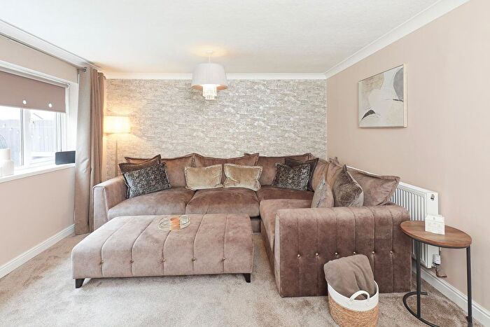 3 Bedroom End Of Terrace House For Sale In Exeter Drive, Marston Green, Birmingham, B37
