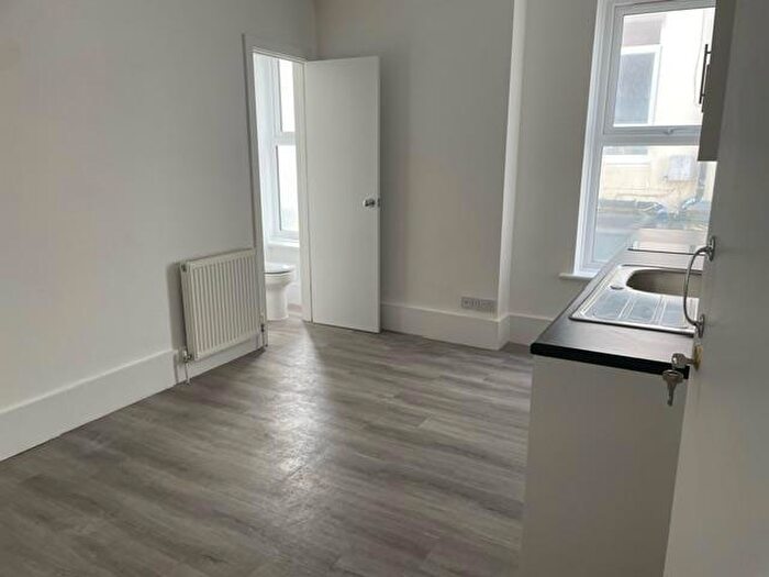 House To Rent In St James Street, Brighton, BN2